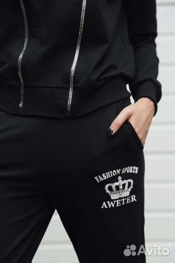 Костюм спортивный