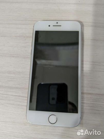 Телефон iPhone 8 64 gb