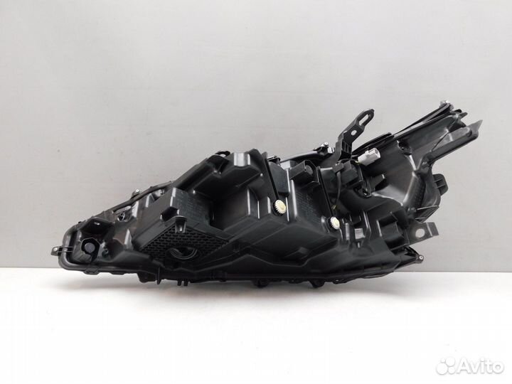 Фара правая Lexus ES 8114533F10