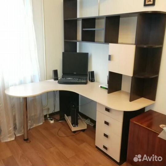 Стол новый компьютерный продам