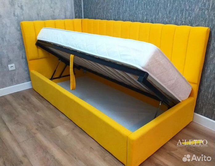 Детская кровать с подъемным механизмом