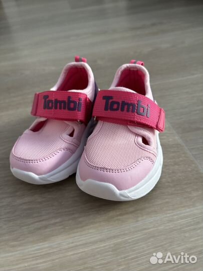 Кроссовки tombi