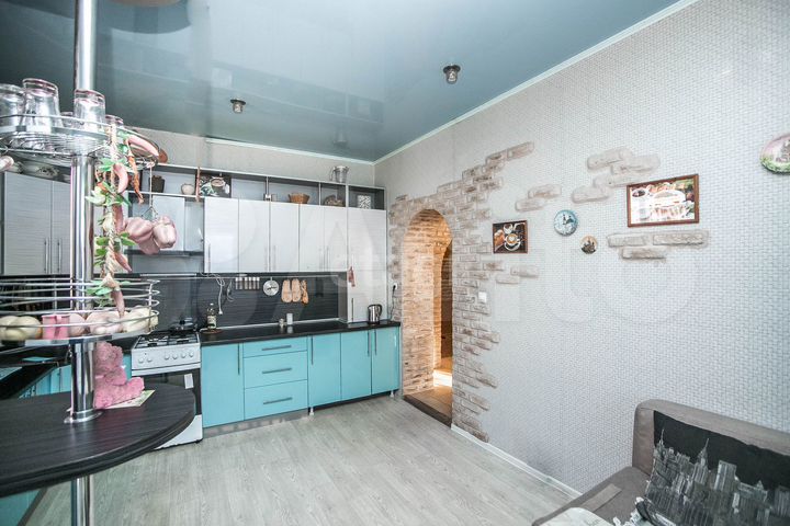 Дом 186 м² на участке 7 сот.