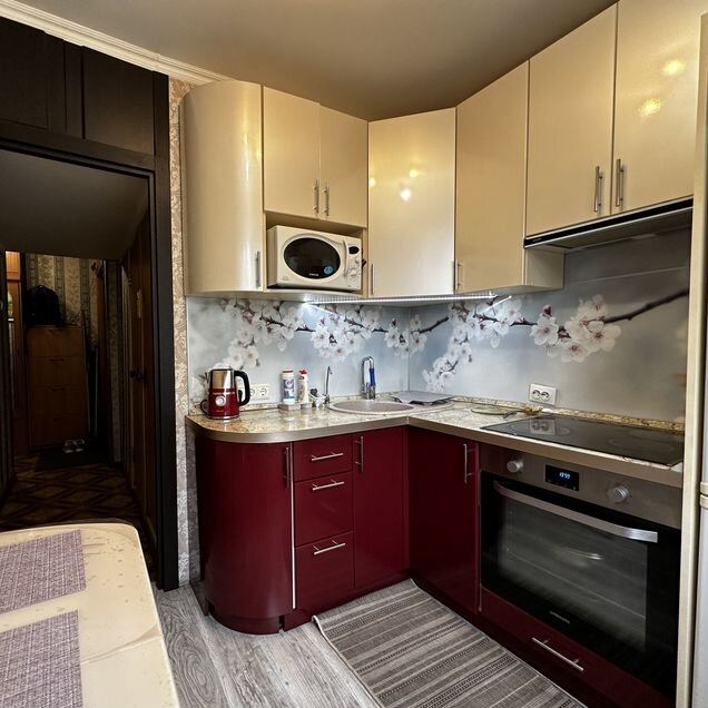 3-к. квартира, 50 м², 4/9 эт.