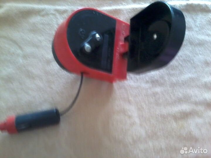 Фонарь автомобильный с магнитом и прикуривателем