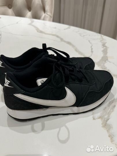 Кроссовки Nike