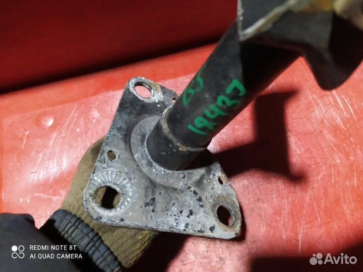 Кронштейн усилителя бампера правый Volkswagen