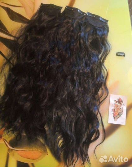 Волосы на заколках