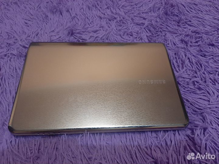 Нетбук Samsung NP-NC210