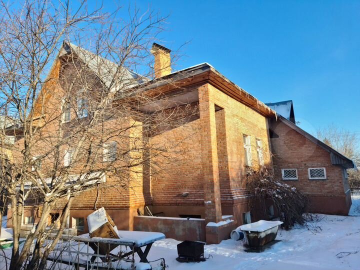 Коттедж 250 м² на участке 15 сот.