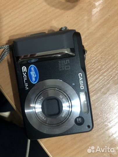 Компактный фотоаппарат