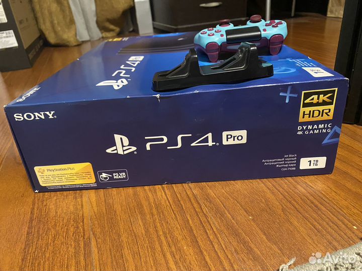 Приставка Sony PS4 Pro 1TB. CUH-7108B B01X