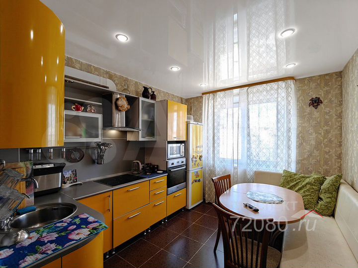 2-к. квартира, 49 м², 10/10 эт.