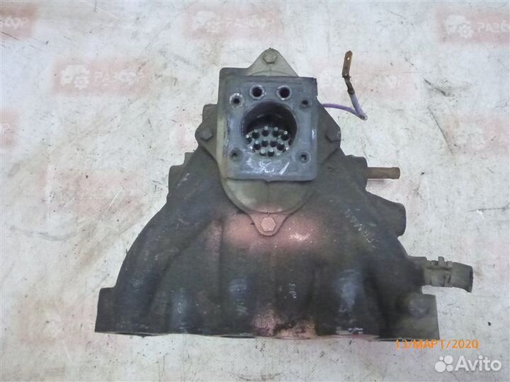 Коллектор впускной Volkswagen Golf MK2 1990