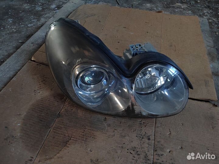 Фара передняя правая Hyundai sonata 5 82211128r