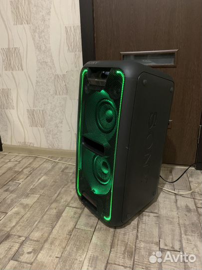 Продаю портативную колонку sony GTK-XB7