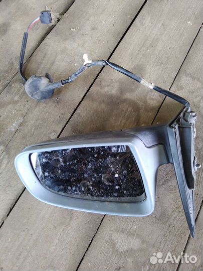 Правое зеркало Audi A6 C6