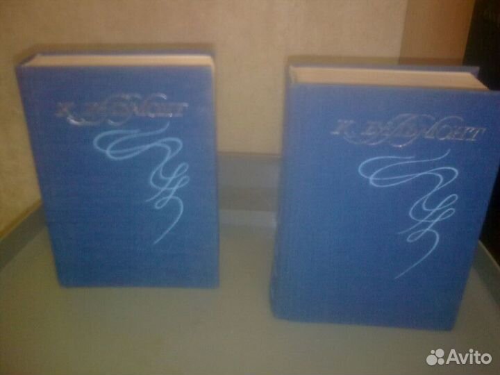 Книги в ассортименте