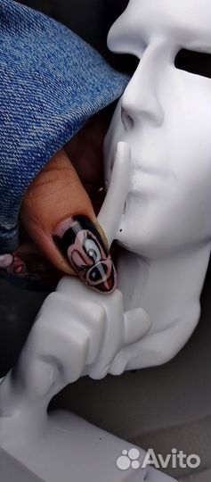 Мастер маникюра