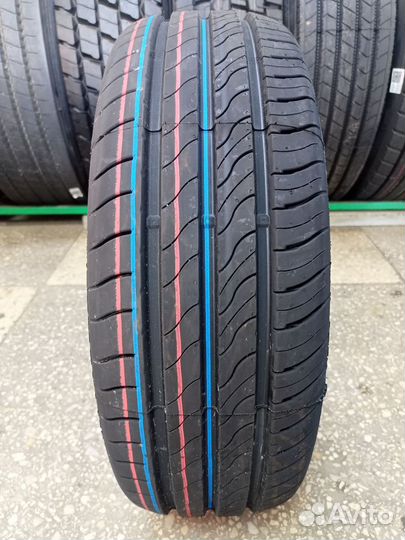 Viatti Strada 2 (V-134) 185/65 R15 92V