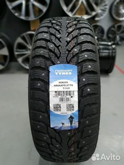Nokian Tyres Hakkapeliitta 9 SUV 285/45 R20 112T