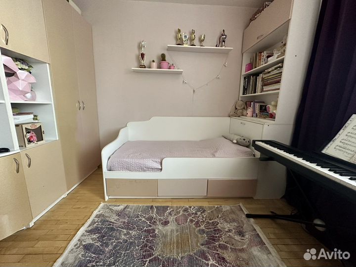 Мебель в детскую комнату для девочки