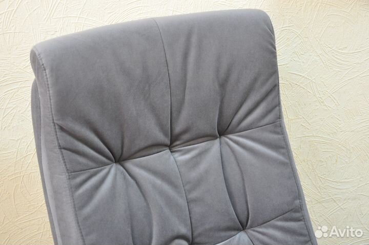 Офисное кресло 