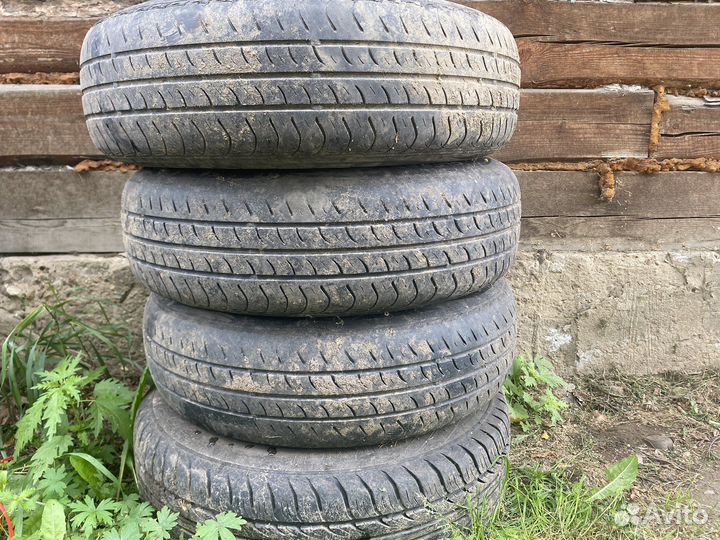 Два комплекта резины на литье