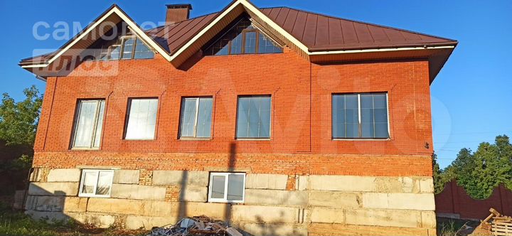 Дом 597,1 м² на участке 15 сот.