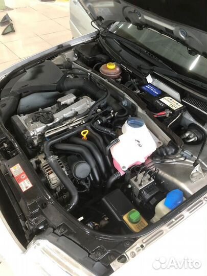 Кронштейн двигателя Audi A4 B5 APT 2000