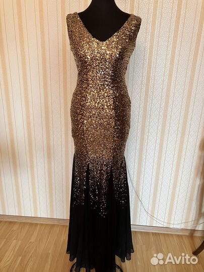 Вечернее платье в пол