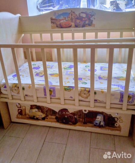 Детская кроватка