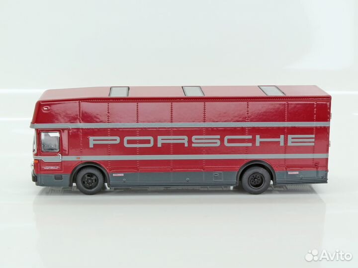 Последняя Mercedes Benz O317 Renntrans 1/64 Schuco