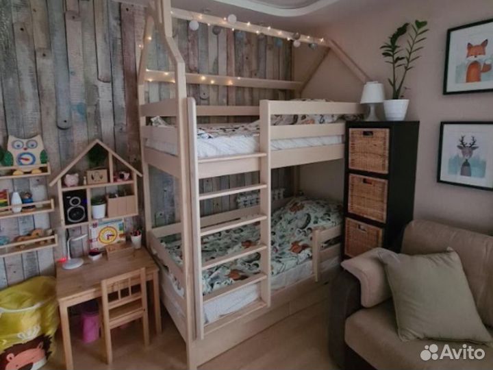 Кровать детская домик белая из массива от 3 лет