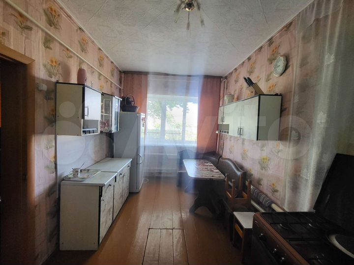 Дом 64 м² на участке 9,8 га