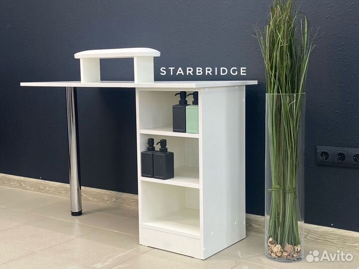 Маникюрный стол складной