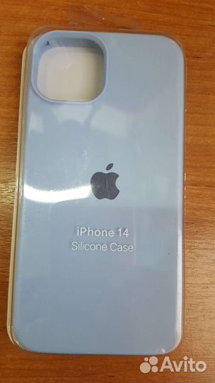 Чехол на iPhone 14