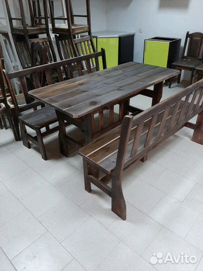 Стол и лавочки