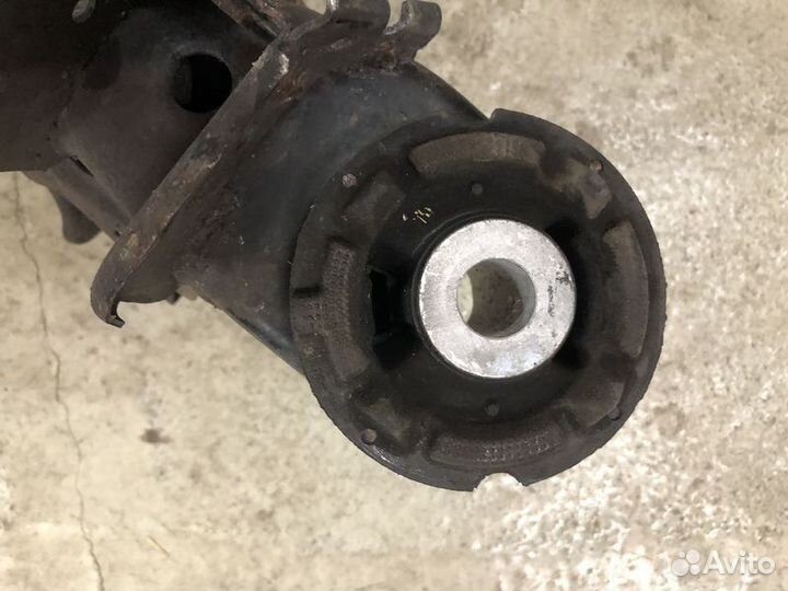 Подрамник задний Lexus IS