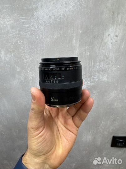 Объектив canon 50 macro 2.5