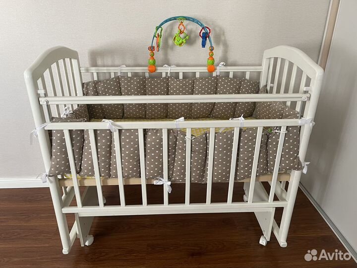 Кроватка для новорожденных