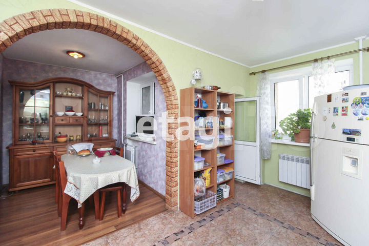 3-к. квартира, 110 м², 6/9 эт.