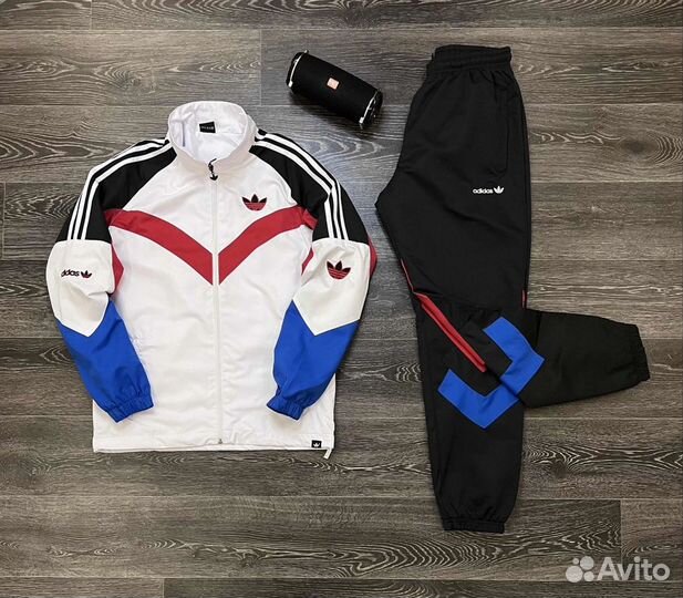 Спортивный костюм adidas