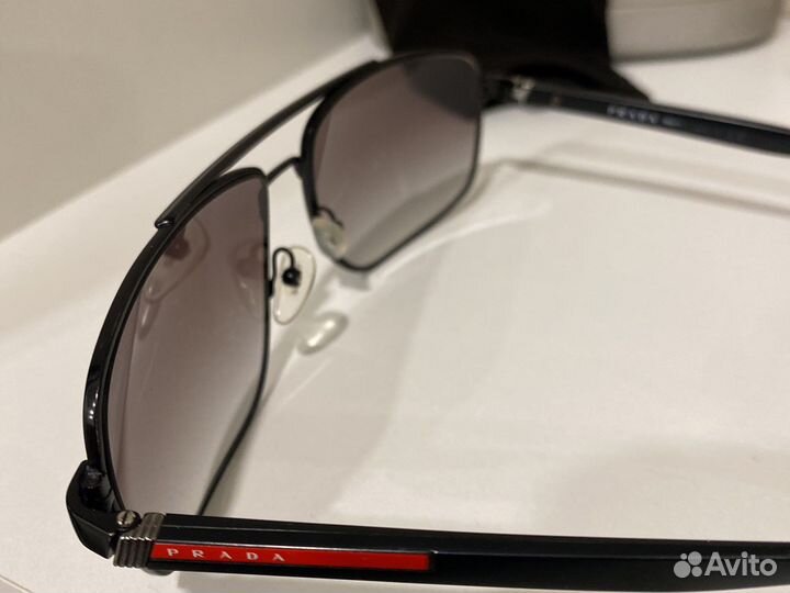Солнцезащитные очки мужские prada