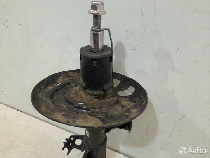 Амортизатор передний левый Toyota Camry V70 2018