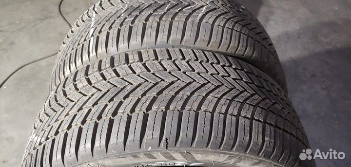 Bridgestone Weather Control A005 225/45 R17 94W