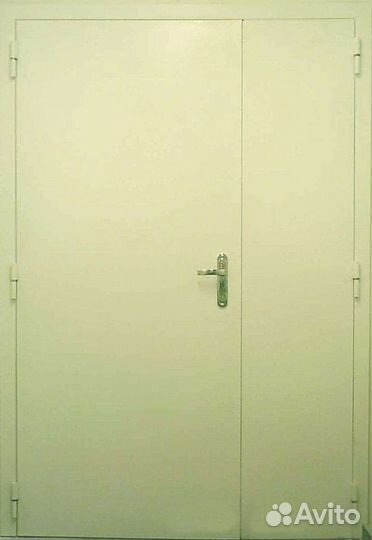 Входные тамбурные двери на площадке