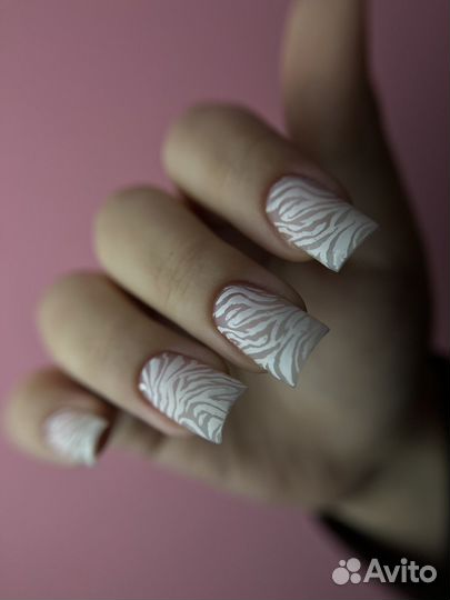 Маникюр с покрытием гель лак