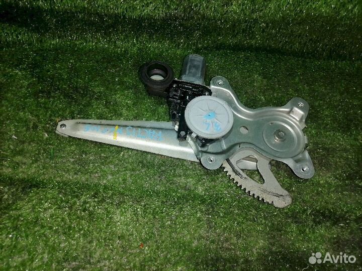 Стеклоподъемник задний левый Toyota Ractis NCP105