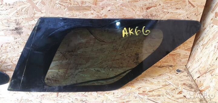 Стекло кузовное правое Cadillac SRX 1 2003-2009